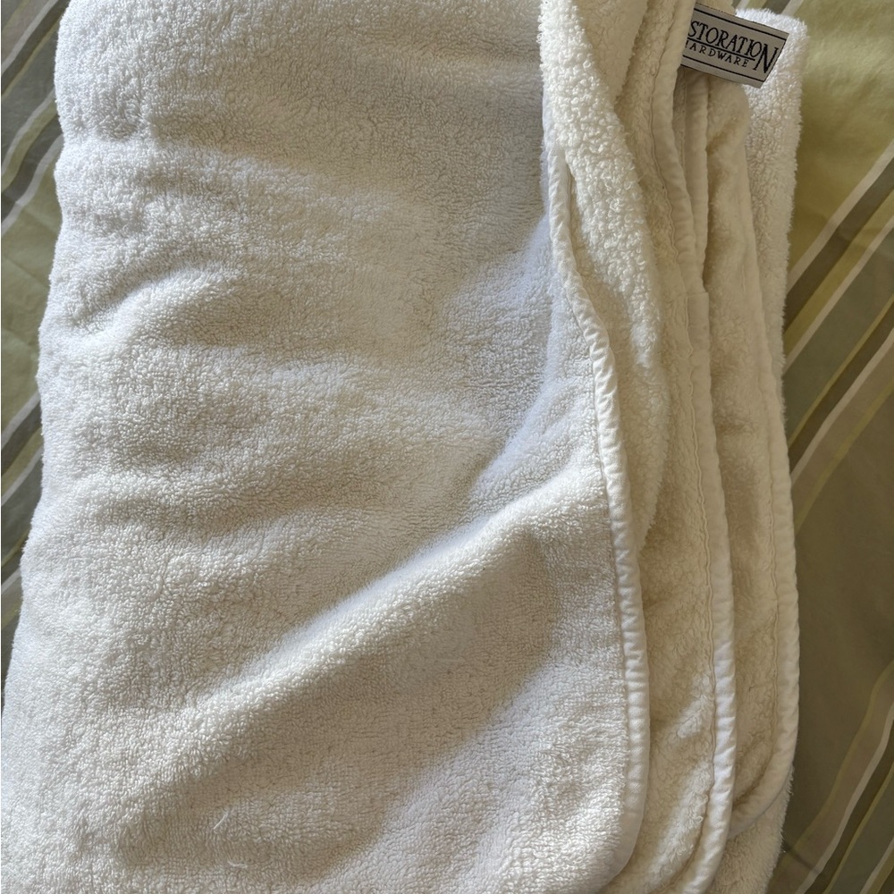 Restoration Hardware Bath Blanket‎
